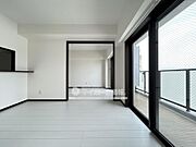 ※内観写真は1005号を引用しており、内装が異なる場合がございます。