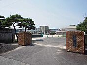 勧興小学校(750m)
