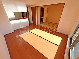 INSURANCE BLDG.VIII 2階3LDKのリビング/ダイニング