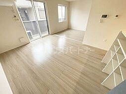 ハイピクチャー　E棟 2階2LDKのリビング/ダイニング