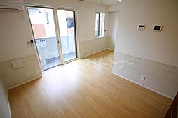 ラインハット 3階1LDKのリビング/ダイニング