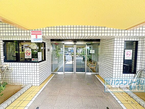入り口付近はこ...