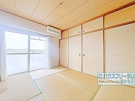 和室にも収納が確保されています!