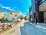 外観：前面道路
