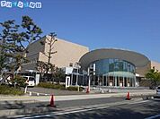 新潟市立中央図書館 704m