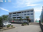 新潟市立下山中学校 478m
