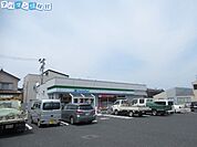 ファミリーマート新潟牡丹山店 70m