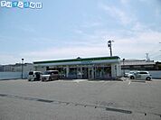 ファミリーマート新潟船江町店 743m