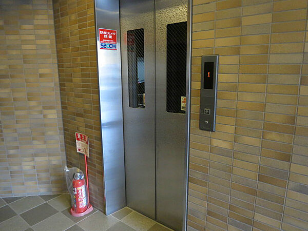 画像3:エレベーター