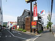 マクドナルド 171号高槻店（402m）