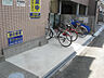 駐車場：駐輪場