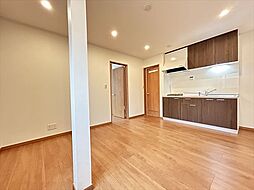 La Pierre A 1階1LDKのリビング/ダイニング