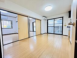 ホワイトヴィラD棟 1階2DKのリビング/ダイニング