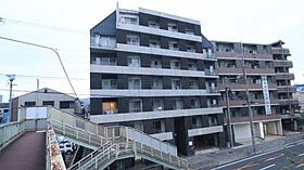 京都府京都市右京区西京極南大入町（賃貸マンション1K・4階・28.96㎡） その1