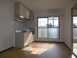 ハイツ松尾 2階3LDKのリビング/ダイニング