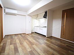 ＱＵＩＮＴ五条烏丸 7階1LDKのリビング/ダイニング