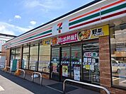 セブンイレブン 唐橋芦辺町店まで74m
