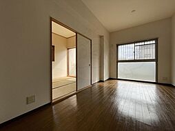 居間