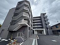京都府京都市南区上鳥羽南中ノ坪町：物件画像／株式会社ＢＲＡＶＥ　賃貸住宅サービスFC西院駅前店