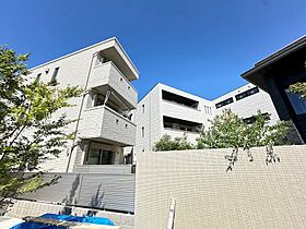 シャーメゾンステージ茨木春日  ｜ 大阪府茨木市春日３丁目（賃貸マンション1LDK・1階・64.42㎡） その1