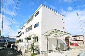 Maison de Raffine I  ｜ 大阪府池田市住吉1丁目（賃貸アパート1LDK・3階・34.24㎡） その1