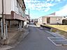 周辺：日々のお買い物に欠かせないスーパーやコンビニが揃っており生活利便に優れた住環境