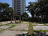 外観：敷地内公園。生活を潤す緑が心地よい暮らしを演出します。