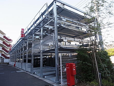 全世帯107台分を完備した駐車場