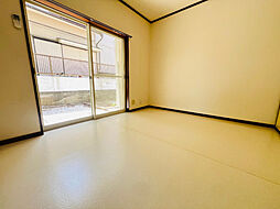 フォレストサイド 103 1階1Kのリビング/ダイニング