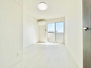 ※同一建物内101号室内装写真転載