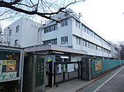 小学校「市立第七小学校まで60m」