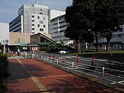 病院「武蔵野赤十字病院まで580m」