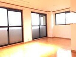 ガーデンヒルズ若松 202 2階1LDKのリビング/ダイニング