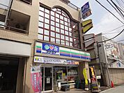 コンビニ「スリーエフまで250m」