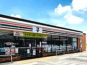 コンビニ「セブンイレブン小平一橋学園駅前店まで442m」