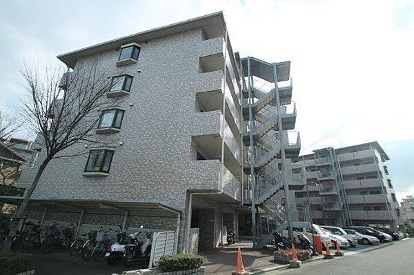 ウィステリア千里 ｜大阪府豊中市上新田１丁目(賃貸マンション3LDK・6階・73.14㎡)の写真 その1