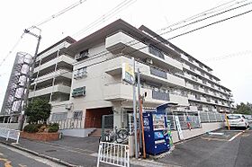 大阪府枚方市高野道２丁目（賃貸マンション2LDK・3階・69.88㎡） その1