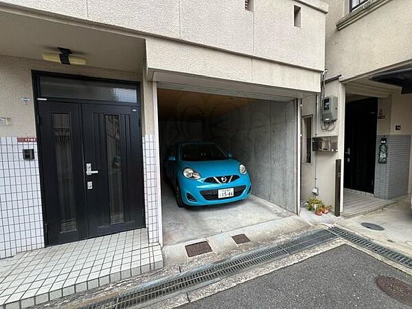 画像17:駐車場