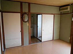 居間