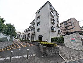 大阪府吹田市山田西３丁目（賃貸マンション3LDK・3階・64.80㎡） その1