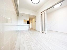 JR東海道・山陽本線 吹田駅 徒歩10分の賃貸マンション 8階1LDKのリビング/ダイニング