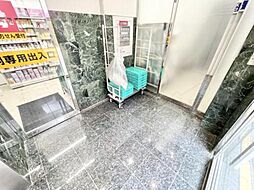 7 / 11