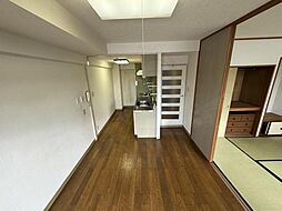 居間