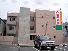 ヴィラデステ  ｜ 大阪府堺市北区百舌鳥梅町１丁（賃貸マンション1LDK・3階・41.85㎡） その1