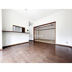 ライオンズガーデン鶴瀬 4LDKのリビング/ダイニング