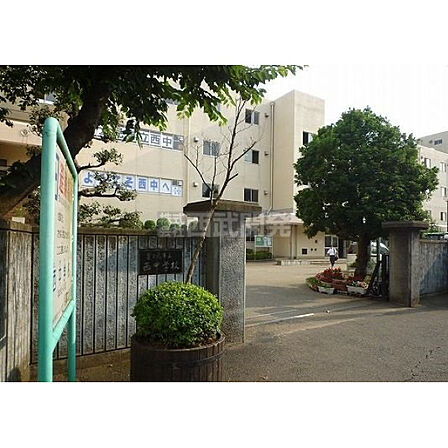 西中学校