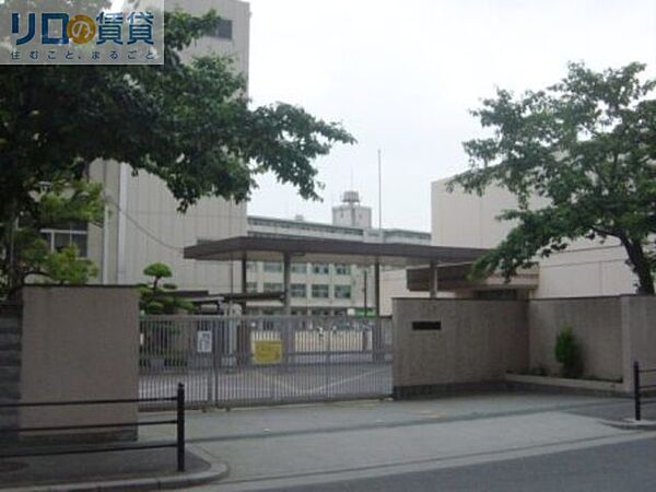 画像22:大阪市立豊里小学校 790m