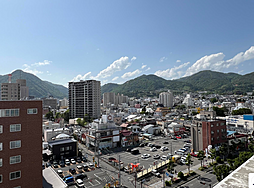 ローヤルシティ長野 4LDKのリビング/ダイニング