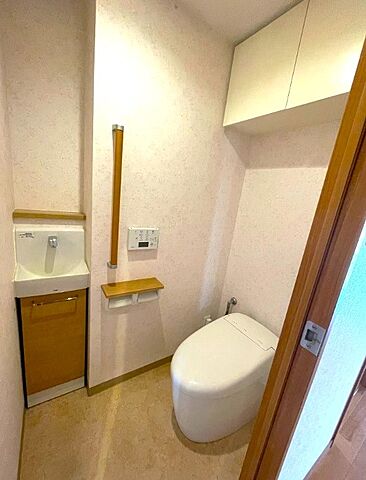 トイレ ザ・バーデン昭島ペイ・サージュ 5階/-