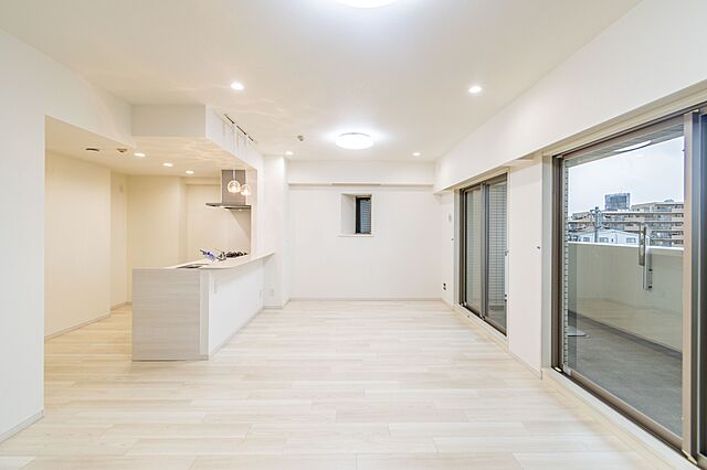 リビング/ダイニング コスモ・ザ・パークス調布多摩川 4階/-